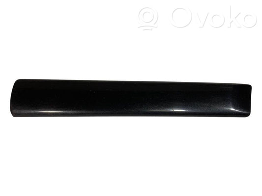 Spārna dekoratīvā apdare (moldings)