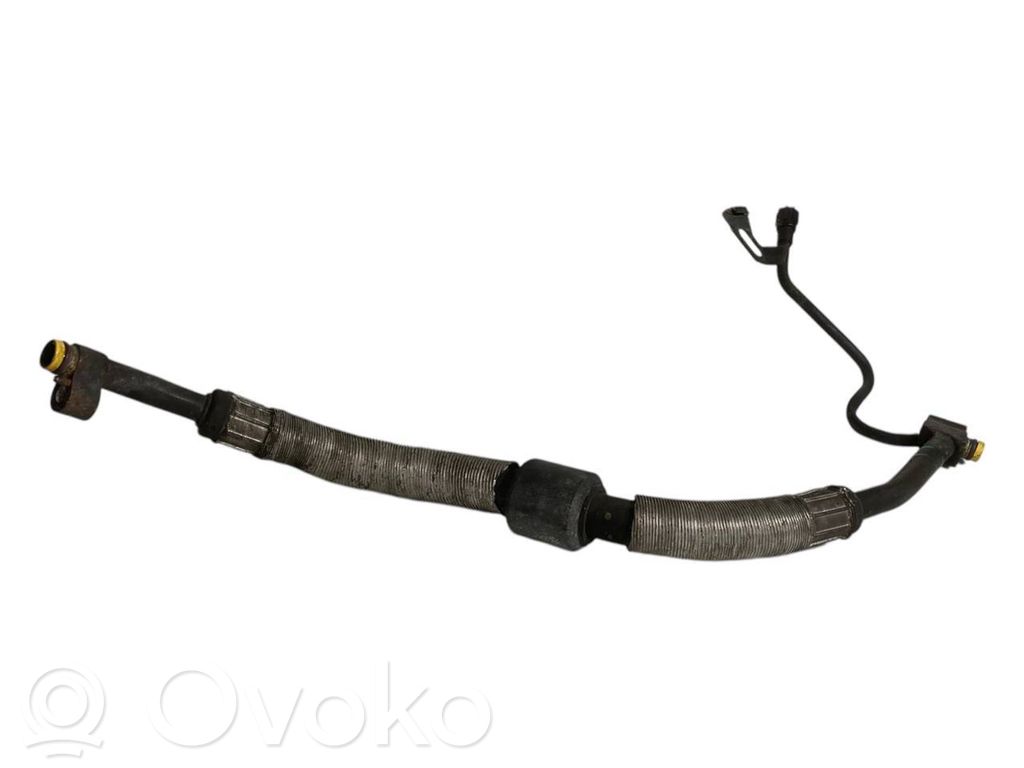 Air conditioner pipe(s) / hose(s)