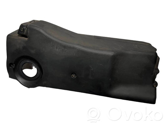 Dzinēja pārsegs (dekoratīva apdare)