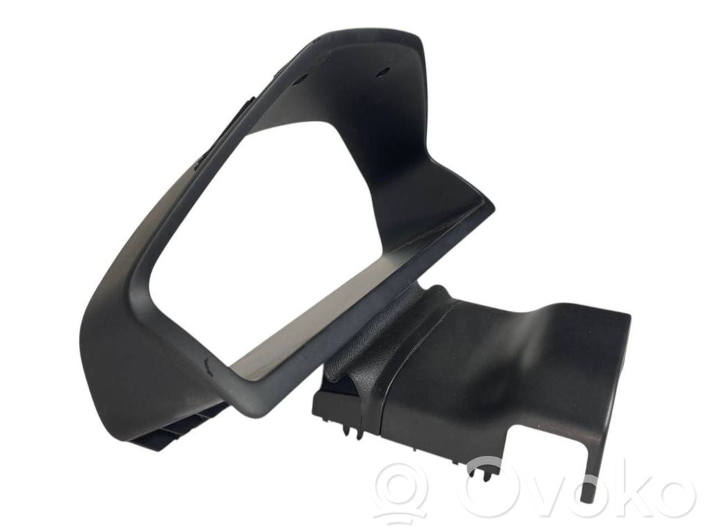 Instrumentu paneļa dekoratīvā apdare