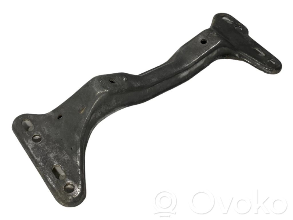 Transmission mounting bracket