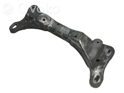 Кронштейн крепления трансмиссии