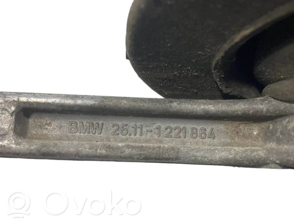 Switching mechanism (sliding mechanism)