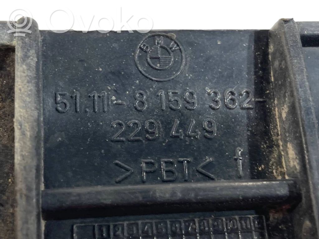 Priekšpusē bampera turētājs