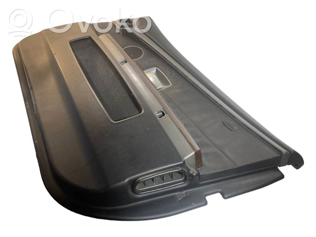 Priekšējo durvju apdare