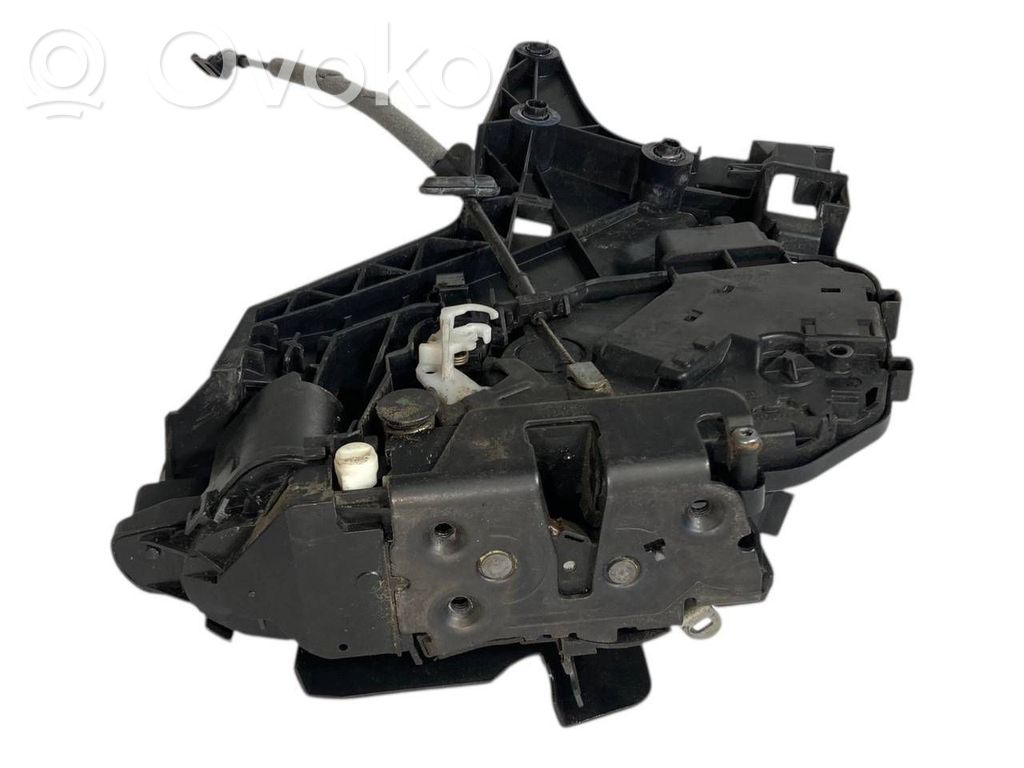 Aizmugurē slēdzene