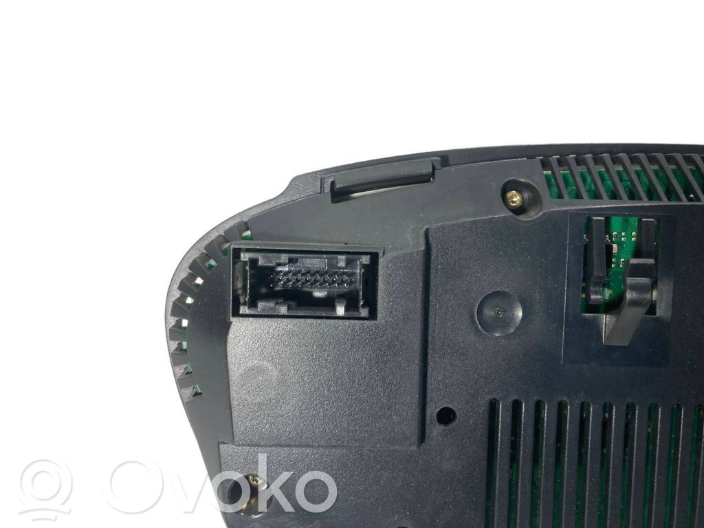 Speedometer (in the instrument panel)