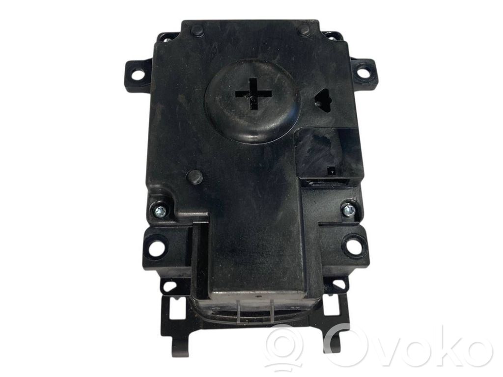 Multimediju kontrolieris