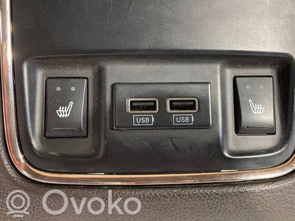 USB savienotājs