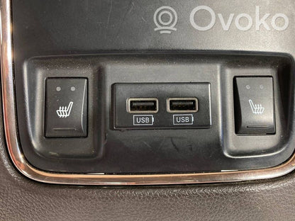 USB savienotājs