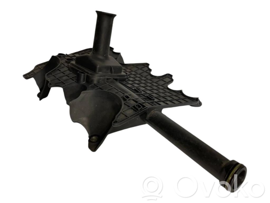 Eļļas pievades caurulīte (karterī)