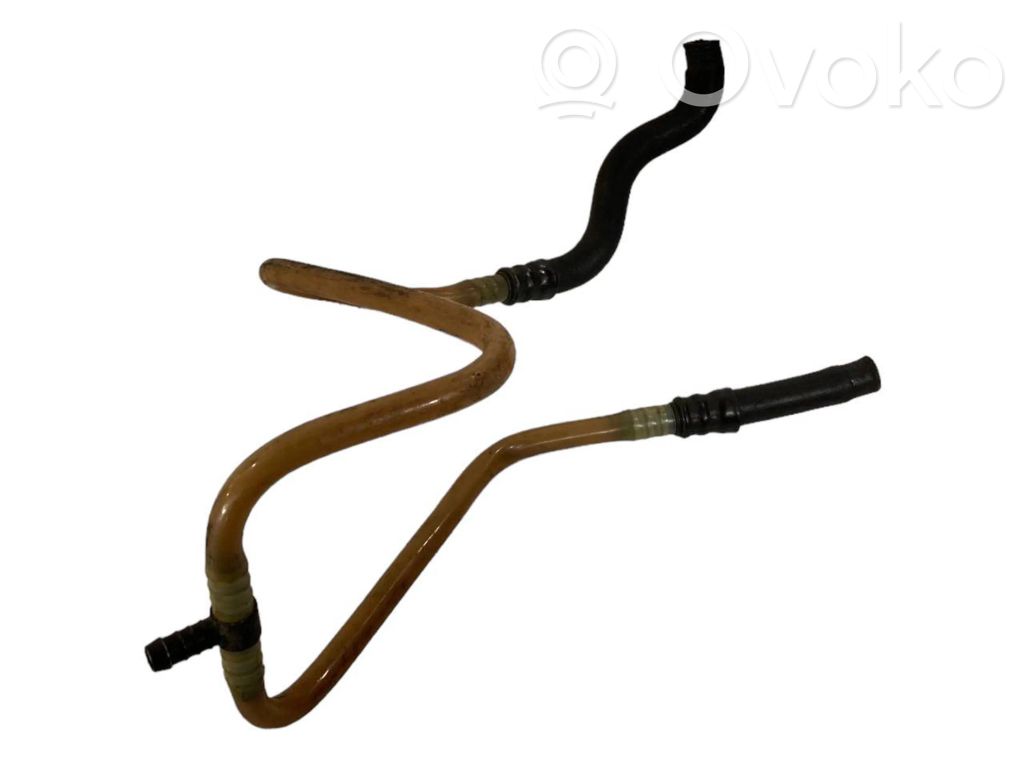 Degvielas caurulīte (-es)