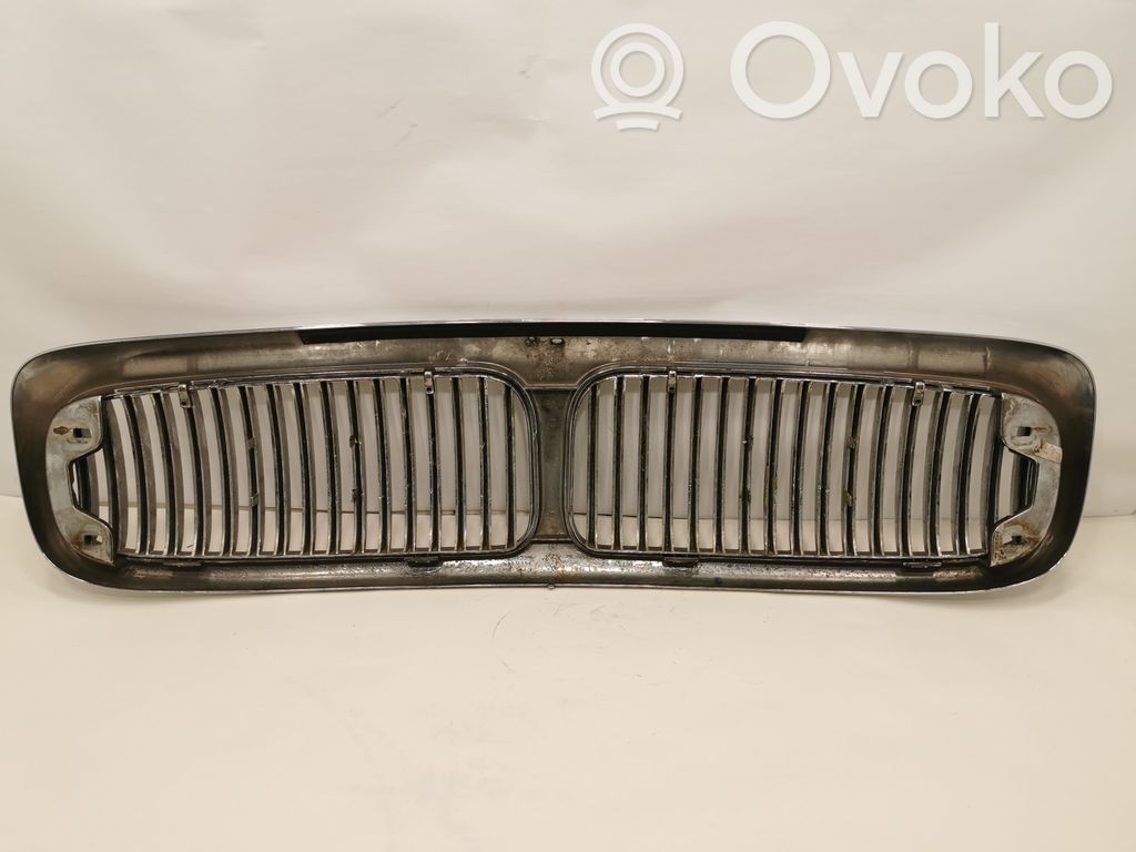 Priekšējais režģis