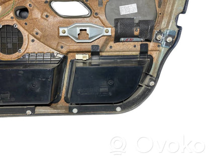 Priekšējo durvju apdare