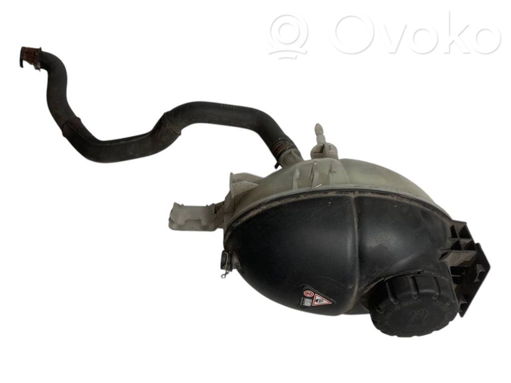 Dzesēšanas šķidruma izplešanās tvertne