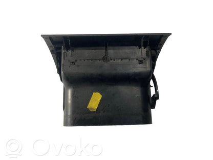 Задняя воздухо-вентиляционная решетка