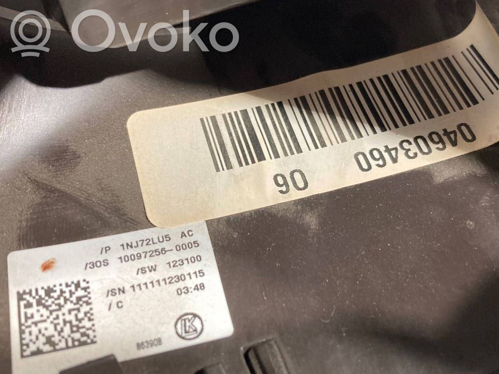 Stūres ass dekoratīvā apdare