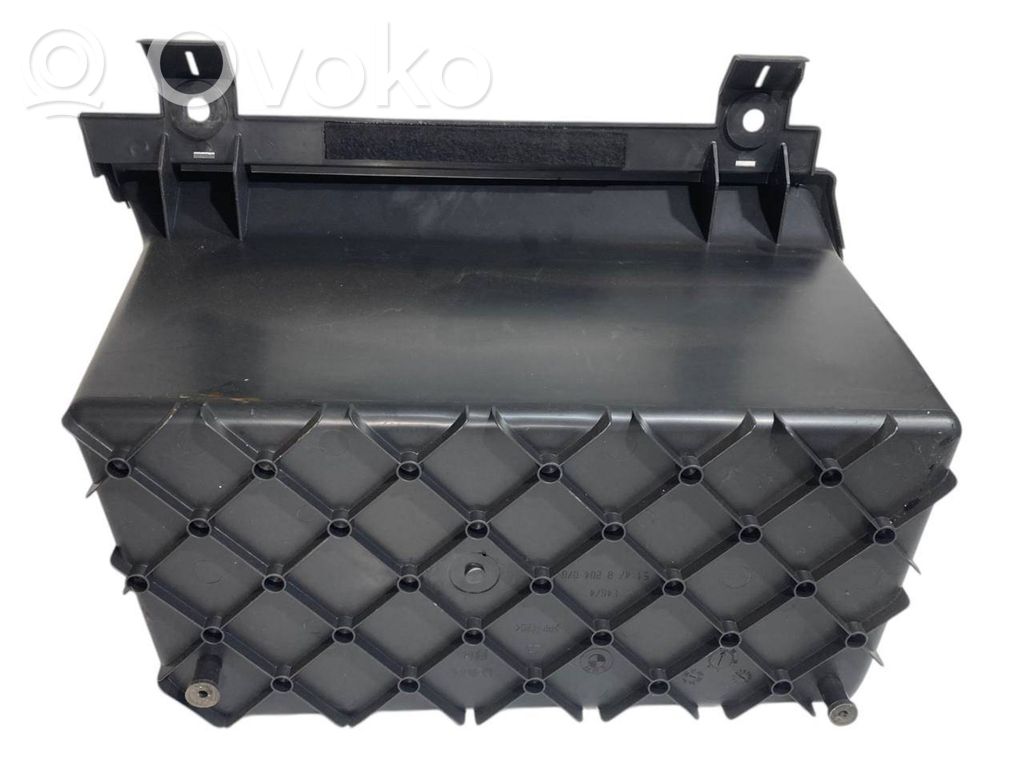 Trunk storage compartment