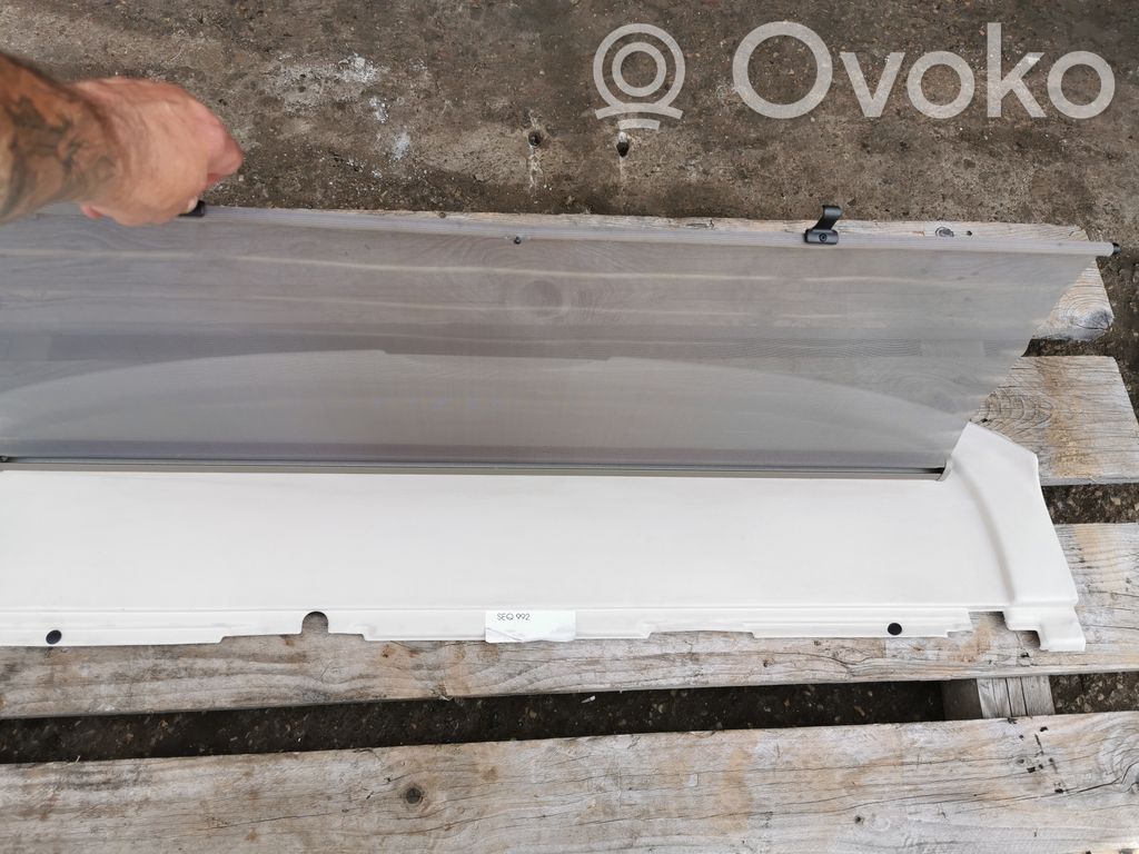 Mehānisks aizmugurējā loga aizkars