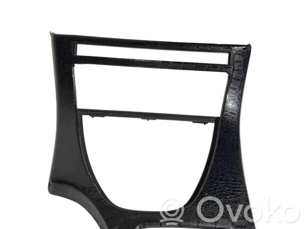 Salona dekoratīvās apdares komplekts