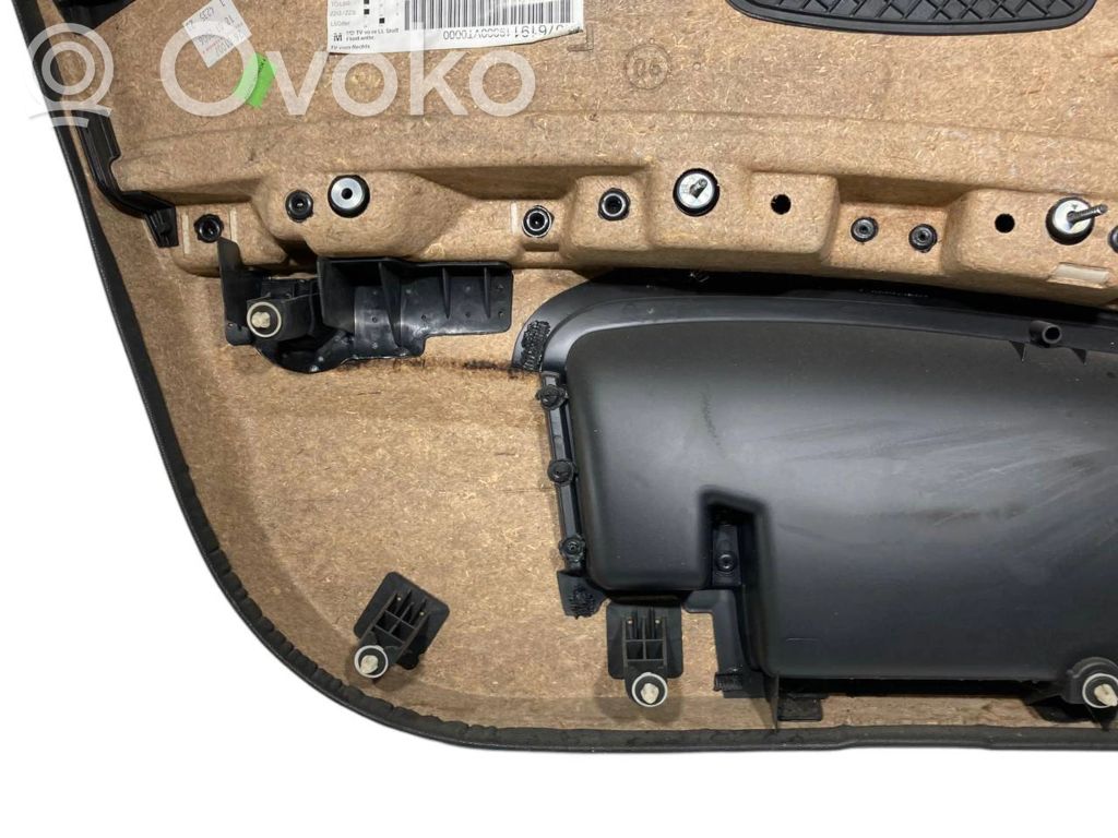 Priekšējo durvju apdare