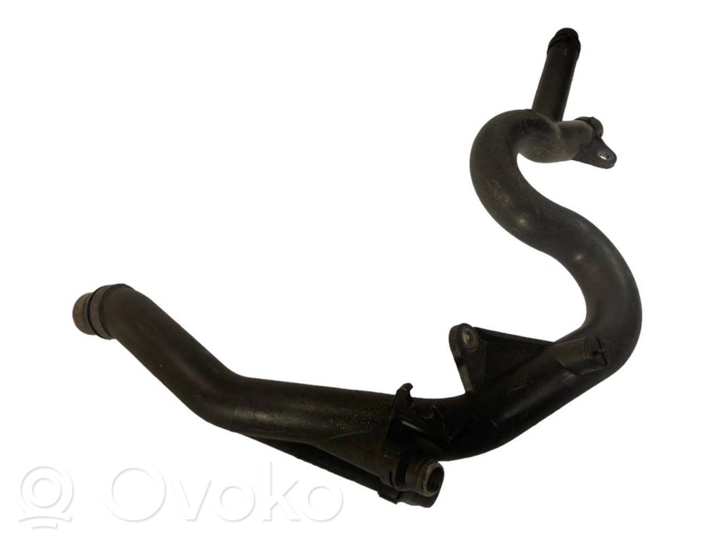 Caurulīte (-es) / šļūtene (-es)