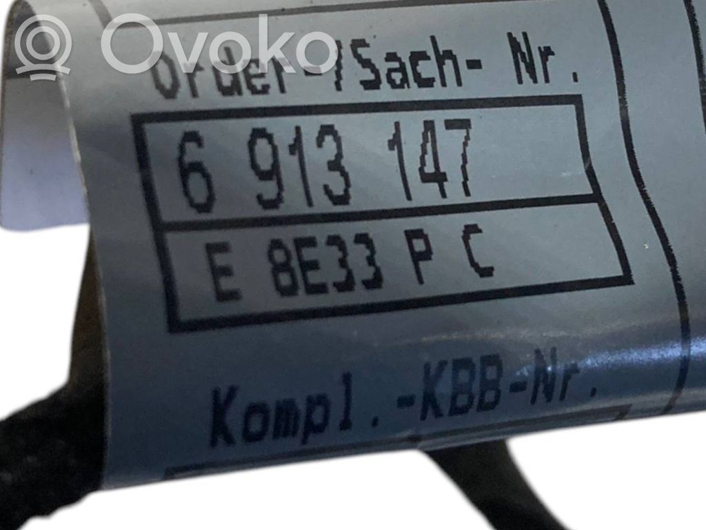 Cita veida aizmugurē durvju dekoratīvās apdares detaļas