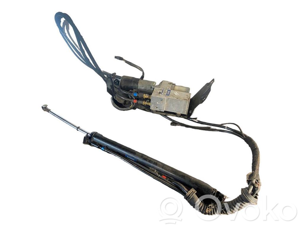 Bagāžnieka pārsega hidraulikas sūknis