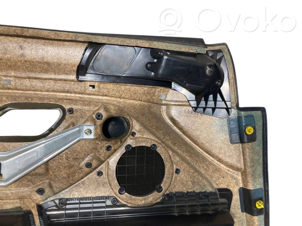 Priekšējo durvju apdare