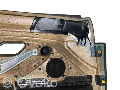 Priekšējo durvju apdare