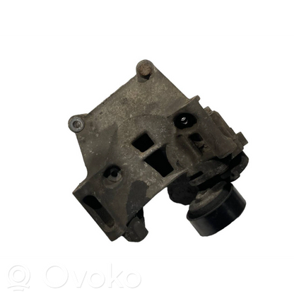 Крепление генератора