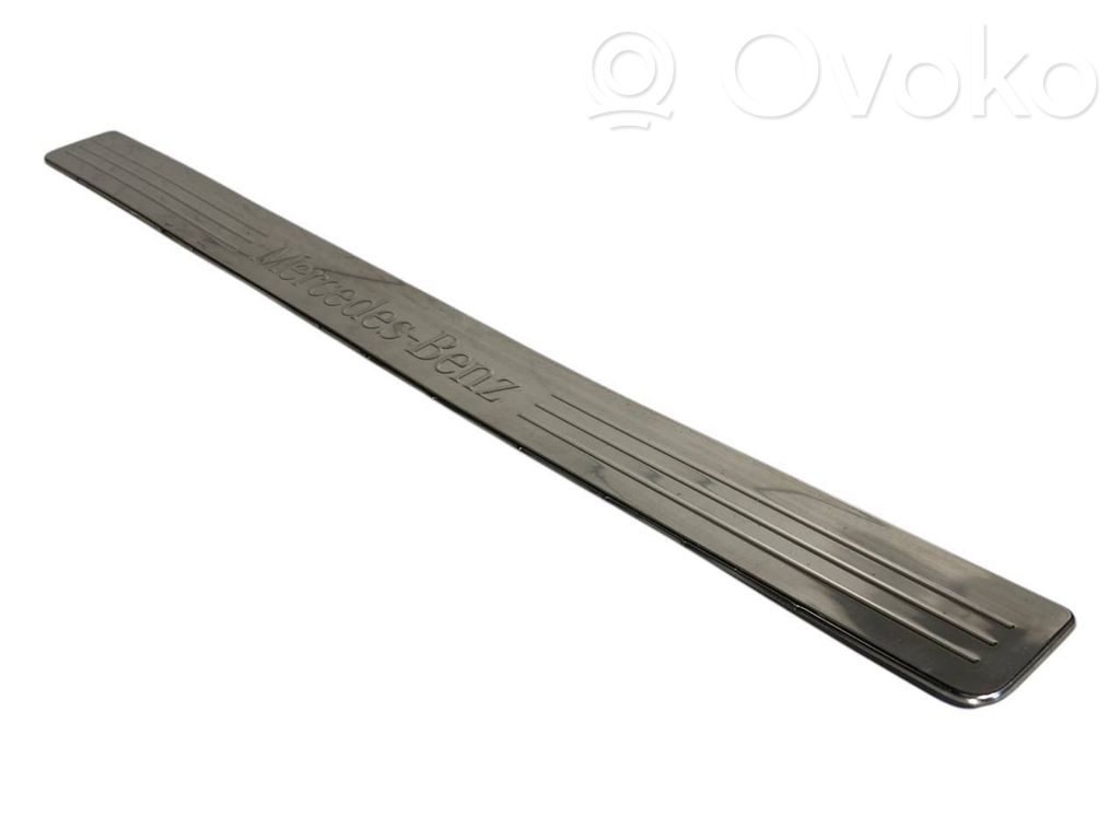 Front sill trim (inner)