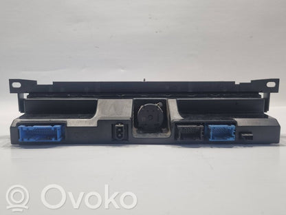 Gaisa kondicioniera / klimata kontroles / salona apsildes vadības bloks (salonā)