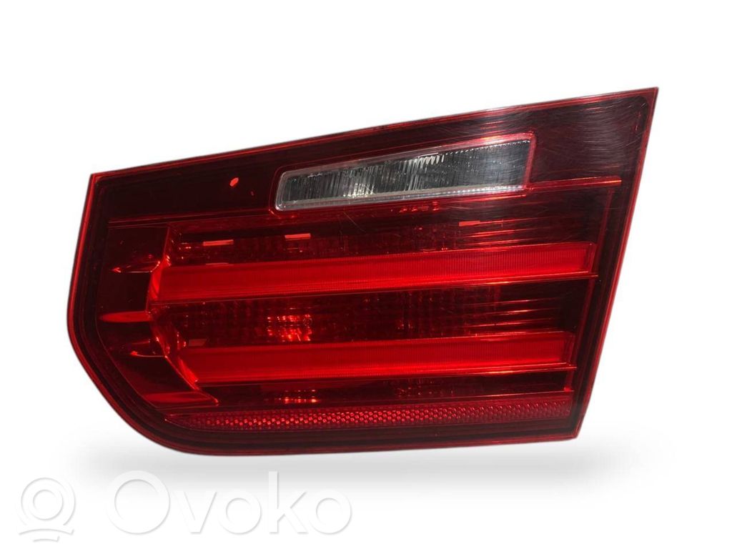 Taillight in the hood