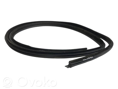 Priekšpusē apdares gumija (virsbūvē)