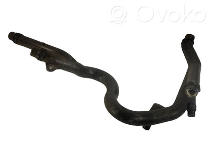 Caurulīte (-es) / šļūtene (-es)