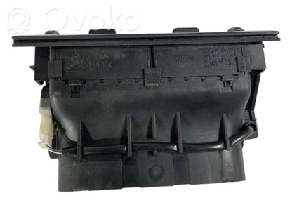 Aizmugurējā gaisa - ventilācijas reste