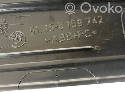 Sēdekļu un durvju dekoratīvās apdares komplekts