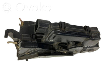 Aizmugurē slēdzene