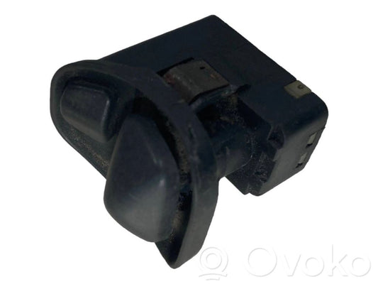 Side mirror switch