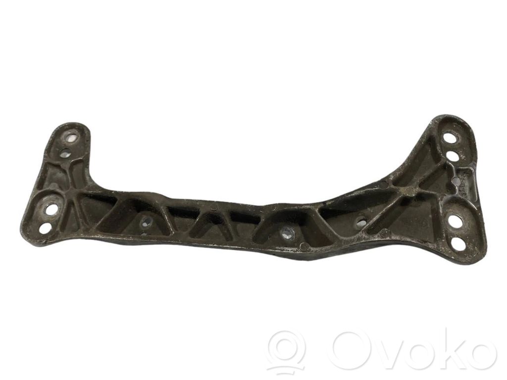 Transmission mounting bracket