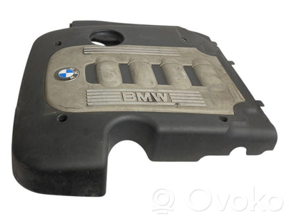 Крышка двигателя (декоративная отделка)