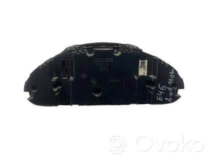 Speedometer (in the instrument panel)