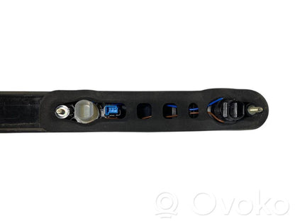 Полоса освещения номерного знака багажника