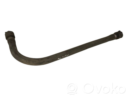 Caurulīte (-es) / šļūtene (-es)