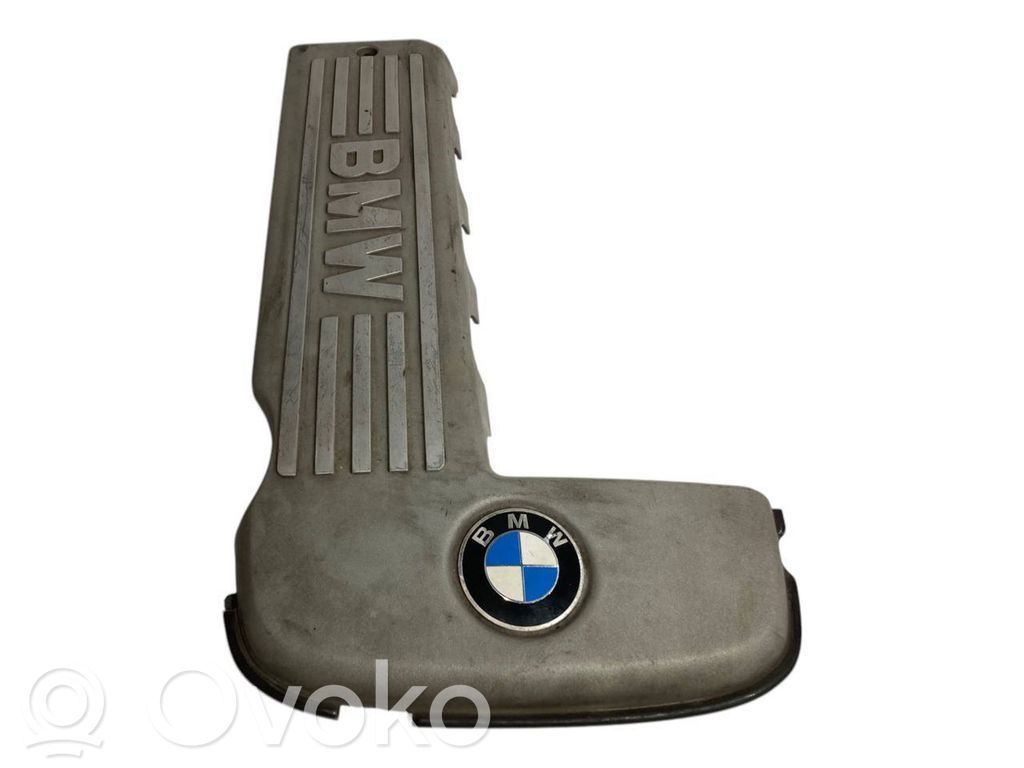 Engine cover (decorative trim)