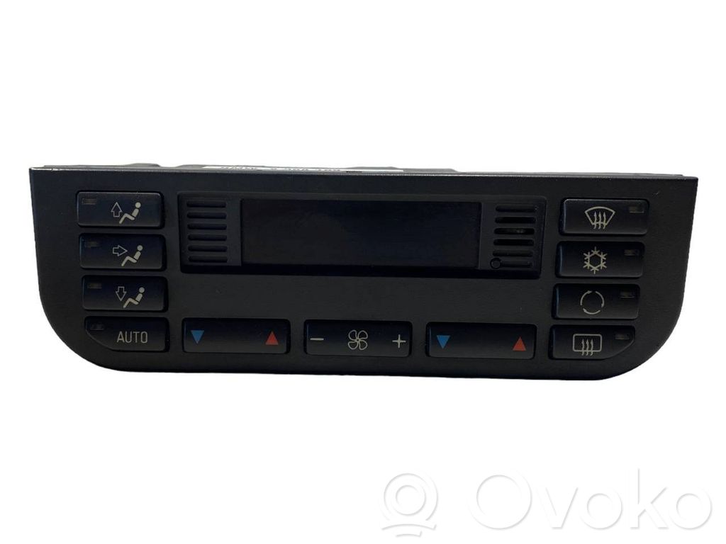 Gaisa kondicioniera / klimata kontroles / salona apsildes vadības bloks (salonā)