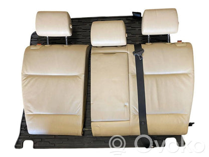 Salona daļu komplekts