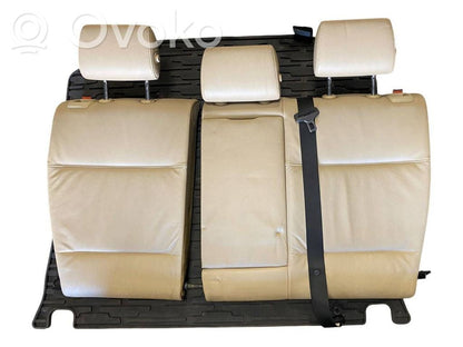 Salona daļu komplekts