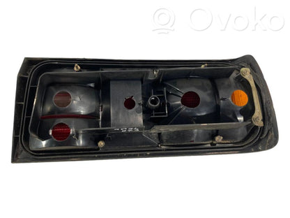 Aizmugurējais lukturis virsbūvē